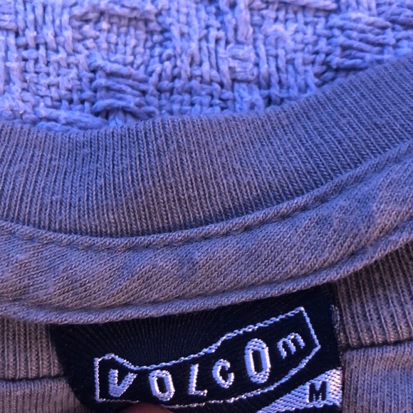 VOLCOM tee 💓 - Picture 4 of 5